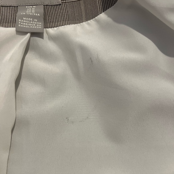 H&M plaid blazer, size medium, grey tones - Picture 8 of 8